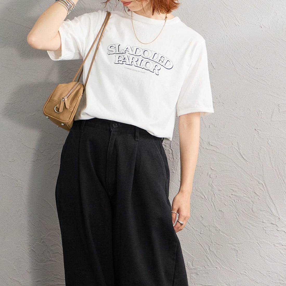 01 WHITE&&モデル身長：158cm 着用サイズ：F0&&