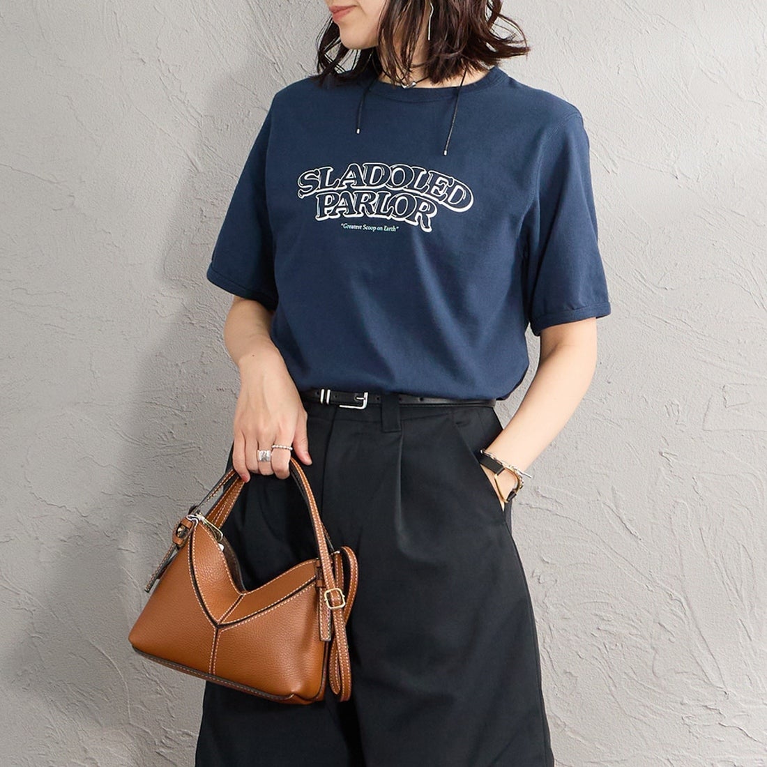 85 NAVY&&モデル身長：160cm 着用サイズ：F0&&