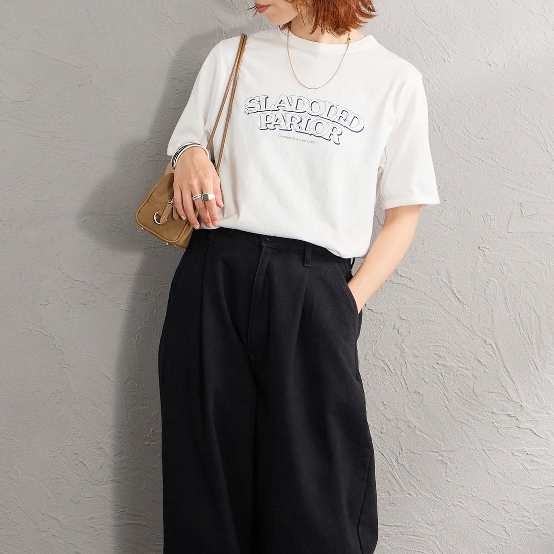 THE SHINZONE [ザ シンゾーン] SLADOLED PARLOR Tシャツ [26MMSCU06] 01 WHITE &&モデル身長：158cm 着用サイズ：F0&&