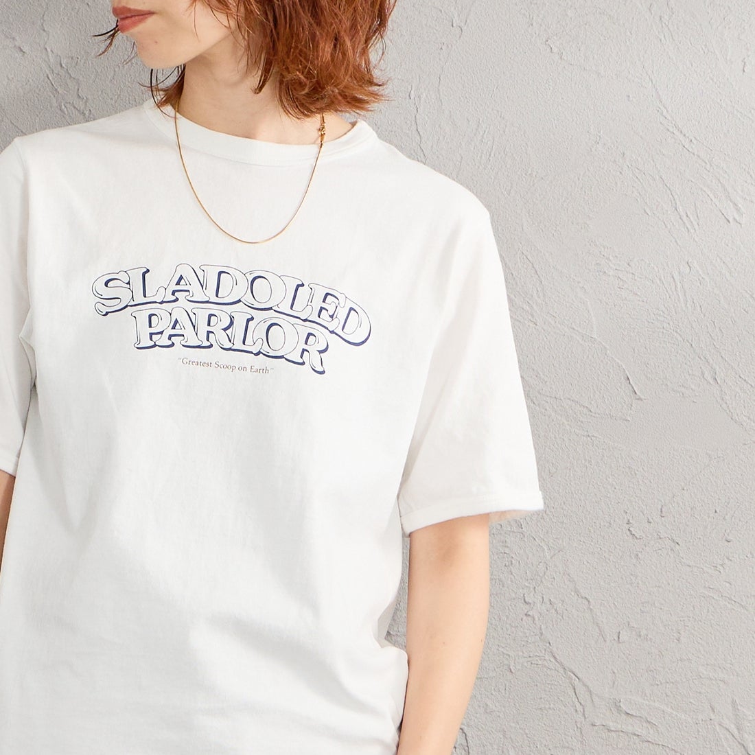 THE SHINZONE [ザ シンゾーン] SLADOLED PARLOR Tシャツ [26MMSCU06] 01 WHITE &&モデル身長：158cm 着用サイズ：F0&&