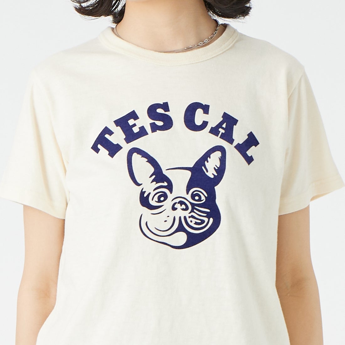 The Endless Summer [エンドレスサマー] オーガニックコットン フロッキープリント フィットTシャツ [FH-26574406] 05 IVORY &&モデル身長：162cm 着用サイズ：F&&