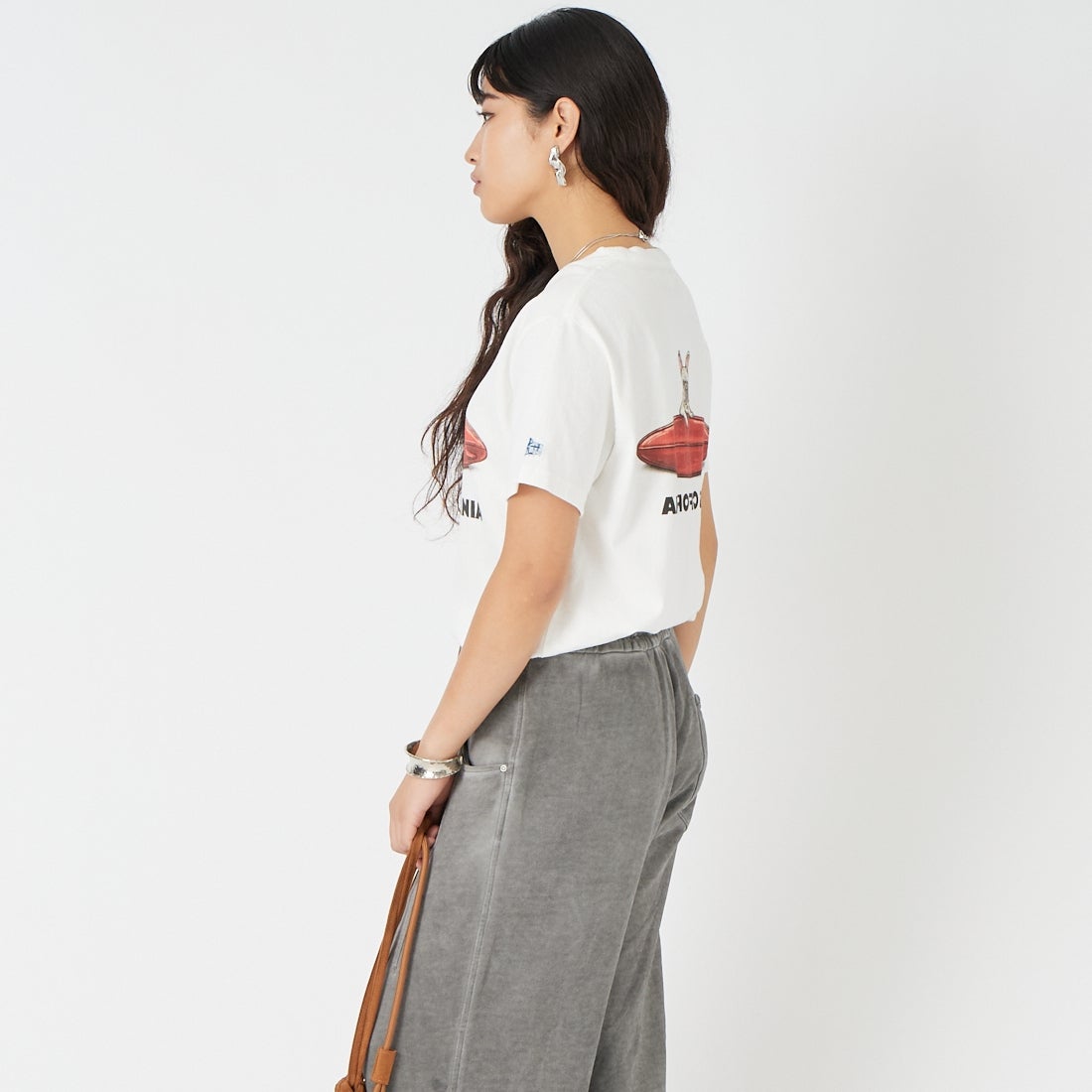 The Endless Summer [エンドレスサマー] BUHI サーファーTシャツ [FH-26574345] 07 WHITE &&モデル身長：162cm 着用サイズ：S&&