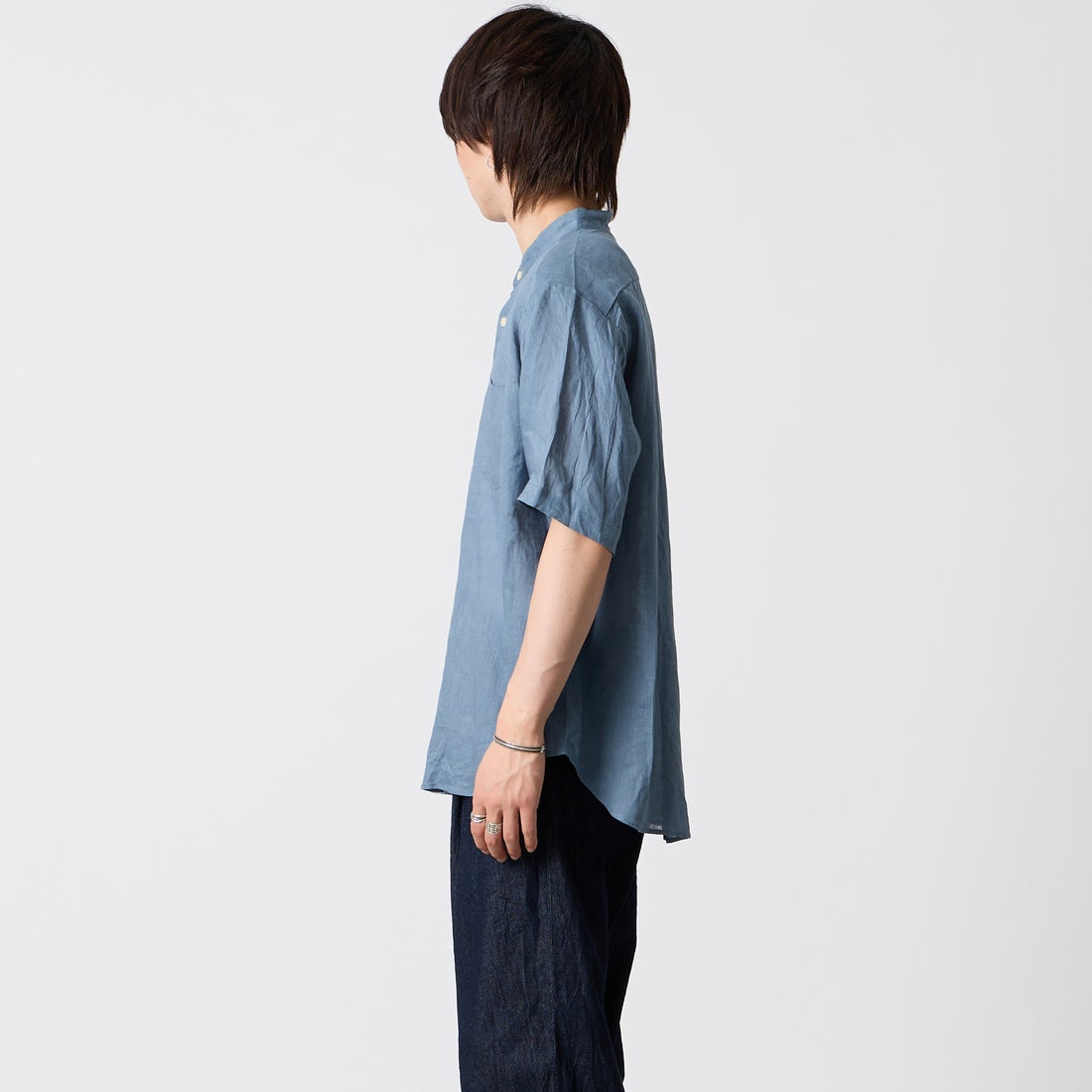 MANUAL ALPHABET [マニュアルアルファベット] 麻キャンバス ルーズフィットバンドカラーシャツ [MA-S-835] BLUE &&モデル身長：177cm 着用サイズ：2&&