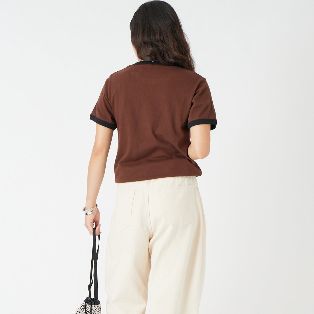 SCREEN STARS [スクリーンスターズ] 別注 プリントリンガーTシャツ [2622-232IN-JF] BROWN &&モデル身長：162cm 着用サイズ：F&&