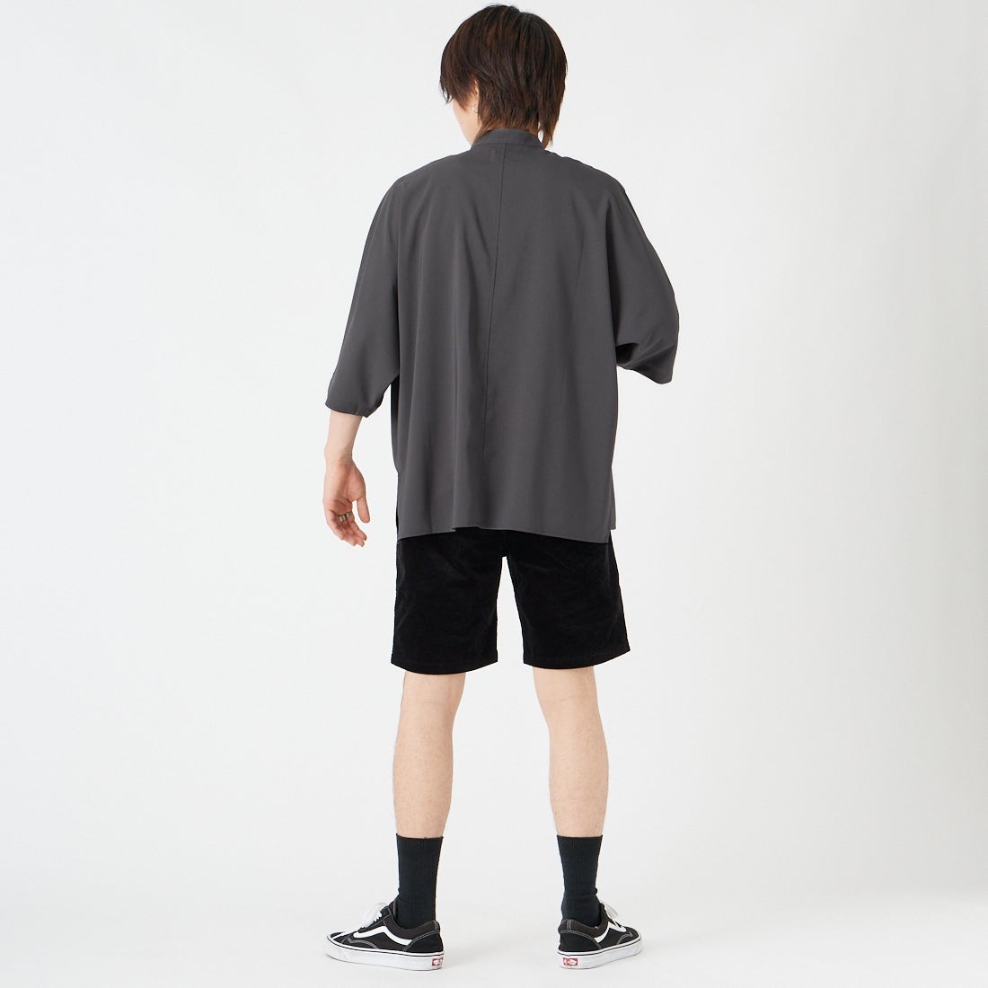 SLICK [スリック] リネンライクファブリック ドルマンスリーブシャツ [5220290] 805 CHARCO &&モデル身長：177cm 着用サイズ：1&&
