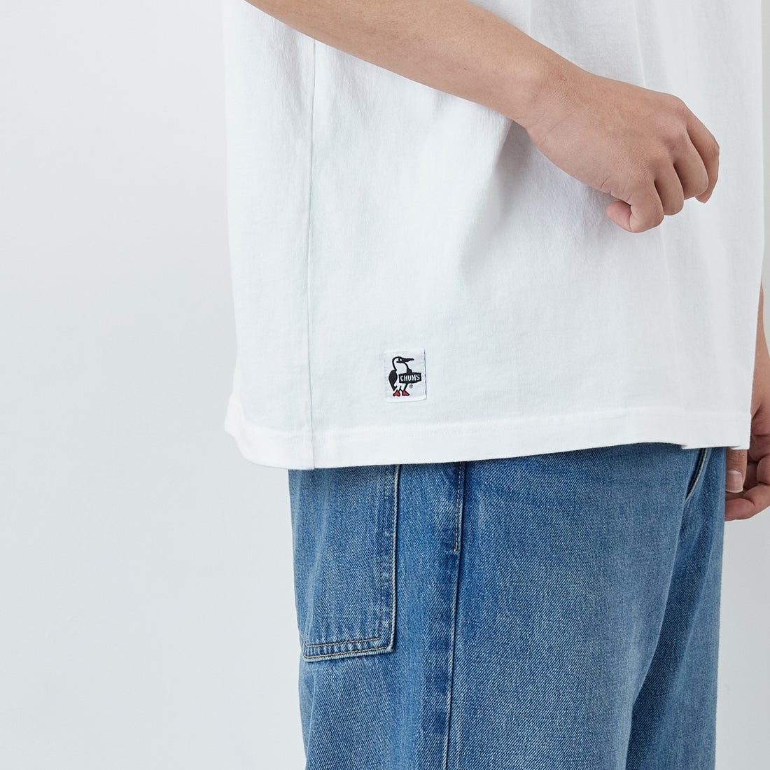 CHUMS [チャムス] アンチバグライトTシャツ [CH01-2717] W001 WHITE &&モデル身長：179cm 着用サイズ：L&&