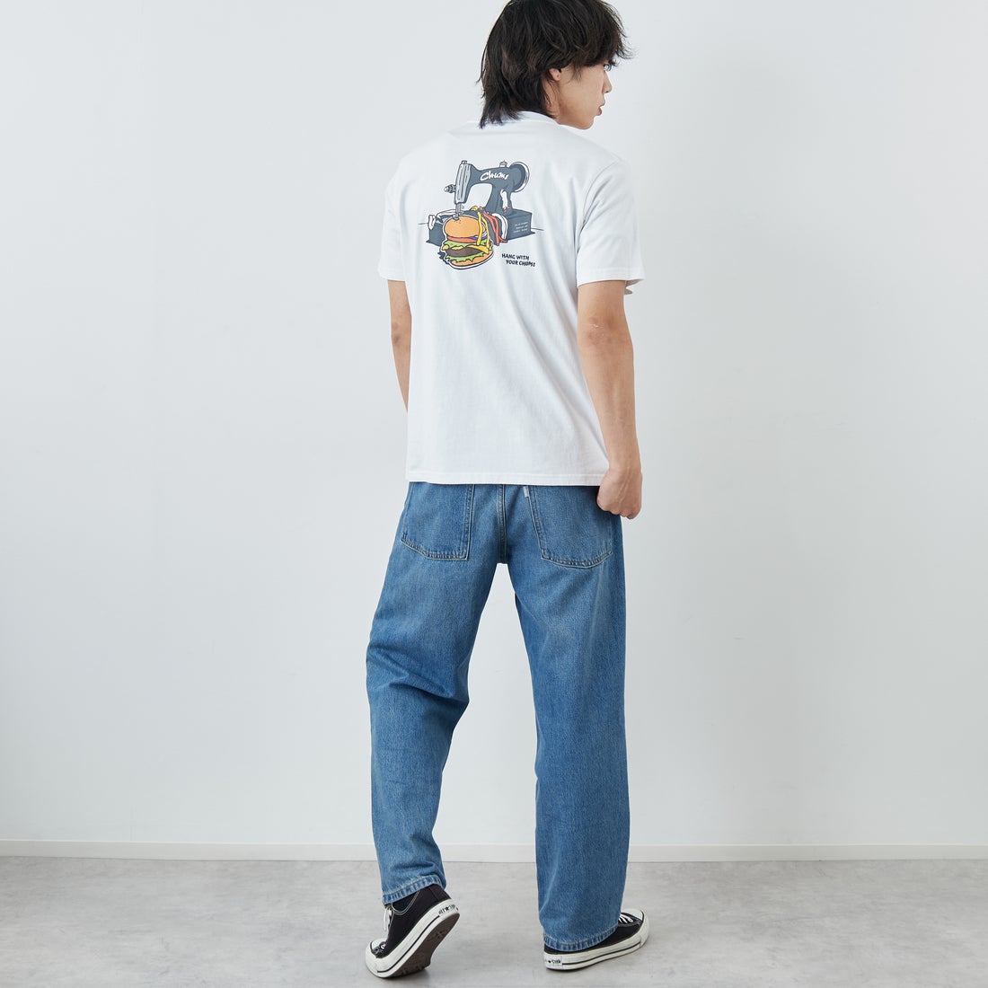 CHUMS [チャムス] ハンドメイドハンバーガーTシャツ [CH01-2740] W001 WHITE &&モデル身長：179cm 着用サイズ：L&&