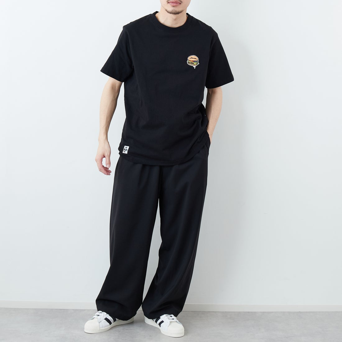 CHUMS [チャムス] ハンドメイドハンバーガーTシャツ [CH01-2740] K001 BLACK &&モデル身長：167cm 着用サイズ：L&&