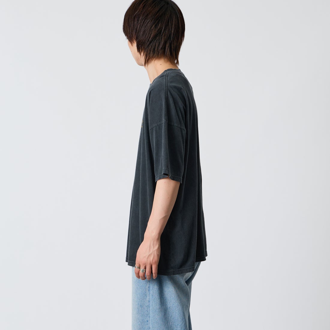 REMI RELIEF [レミレリーフ] 別注 SP加工ビッグプリントTシャツ L.S.U [RN30389188-JF] BLACK &&モデル身長：177cm 着用サイズ：M&&