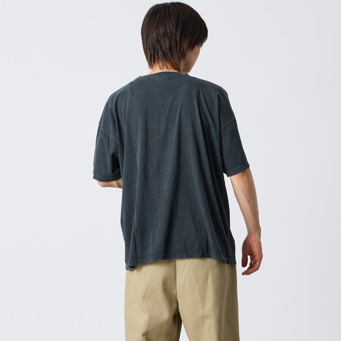 REMI RELIEF [レミレリーフ] 別注 SP加工ビッグプリントTシャツ BONE [RN27353166-JF] BLACK &&モデル身長：177cm 着用サイズ：S&&