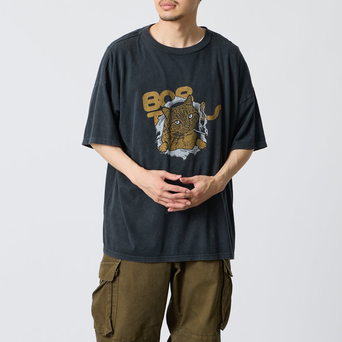 REMI RELIEF [レミレリーフ] 別注 SP加工ビッグプリントTシャツ [RN30389152-JF] BLACK &&モデル身長：168cm 着用サイズ：M&&