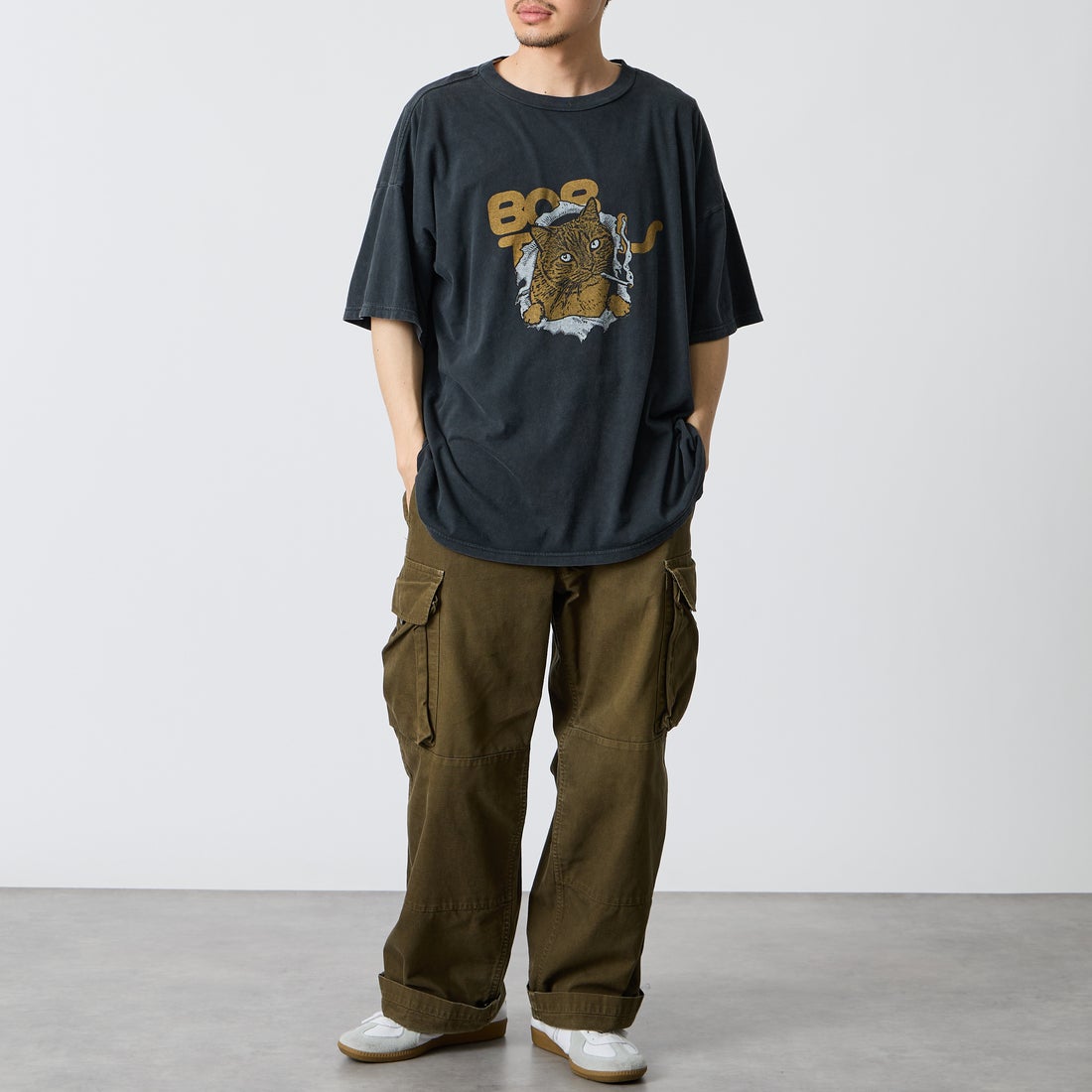REMI RELIEF [レミレリーフ] 別注 SP加工ビッグプリントTシャツ [RN30389152-JF] BLACK &&モデル身長：168cm 着用サイズ：M&&