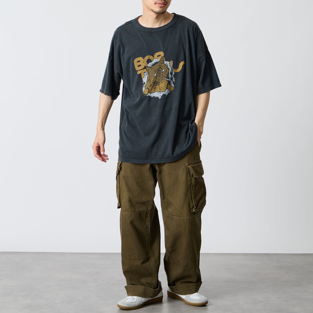 REMI RELIEF [レミレリーフ] 別注 SP加工ビッグプリントTシャツ [RN30389152-JF] BLACK &&モデル身長：168cm 着用サイズ：M&&