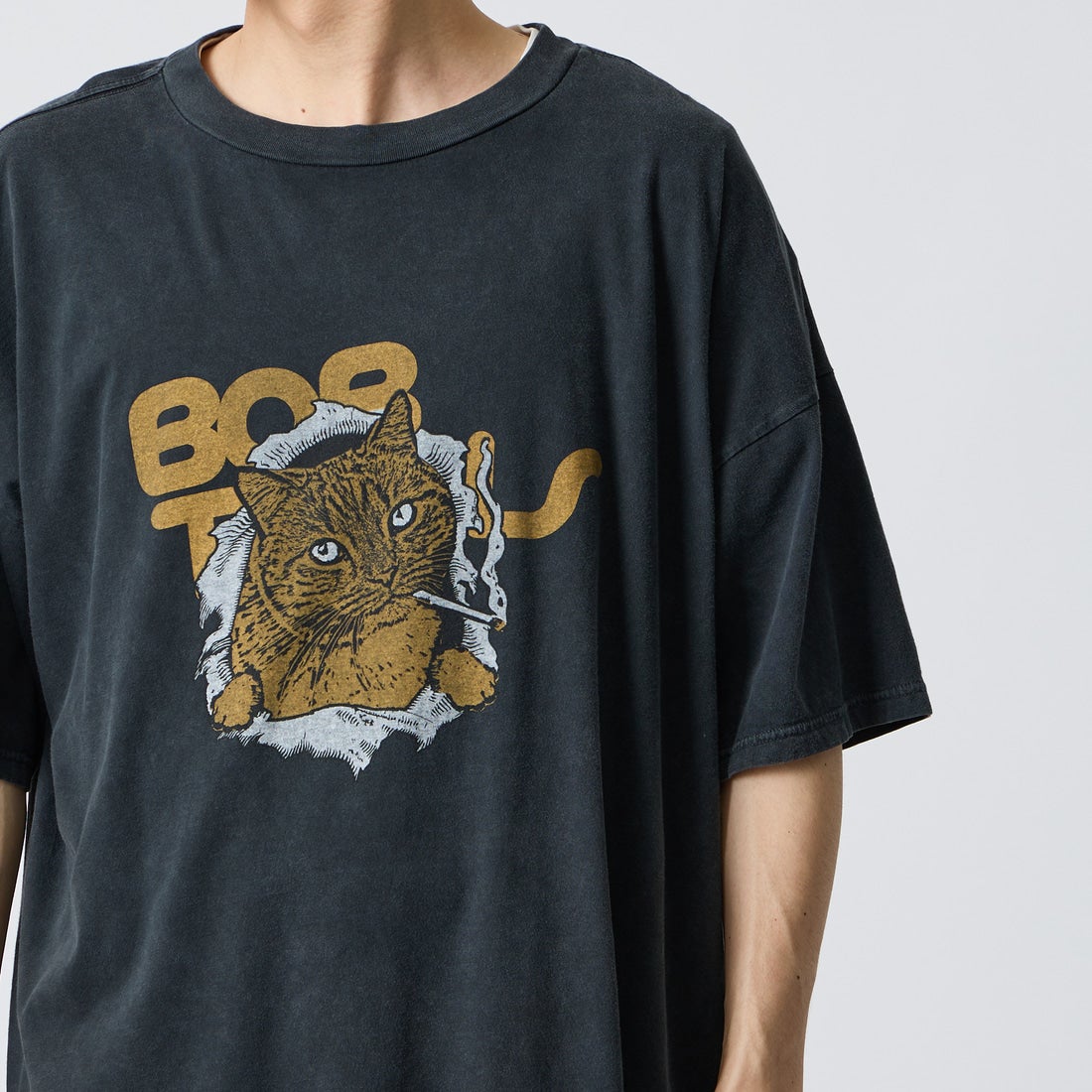 REMI RELIEF [レミレリーフ] 別注 SP加工ビッグプリントTシャツ [RN30389152-JF] BLACK &&モデル身長：168cm 着用サイズ：M&&