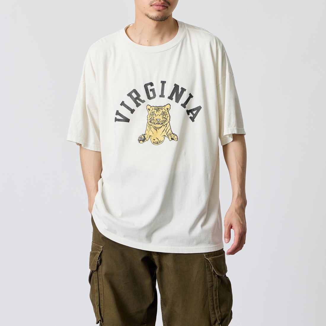 OFF WHITE&&モデル身長：168cm 着用サイズ：M&&