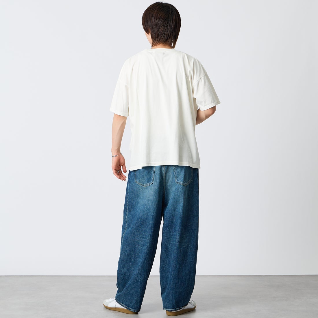 REMI RELIEF [レミレリーフ] 別注 SP加工ビッグプリントTシャツ SAVE YOUR SOUL [RN30389151-JF] OFF WHITE &&モデル身長：177cm 着用サイズ：S&&