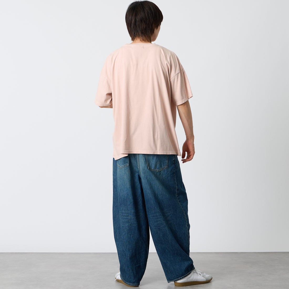 REMI RELIEF [レミレリーフ] 別注 SP加工ビッグプリントTシャツ ART [RN30389156-JF] L.PINK &&モデル身長：177cm 着用サイズ：S&&