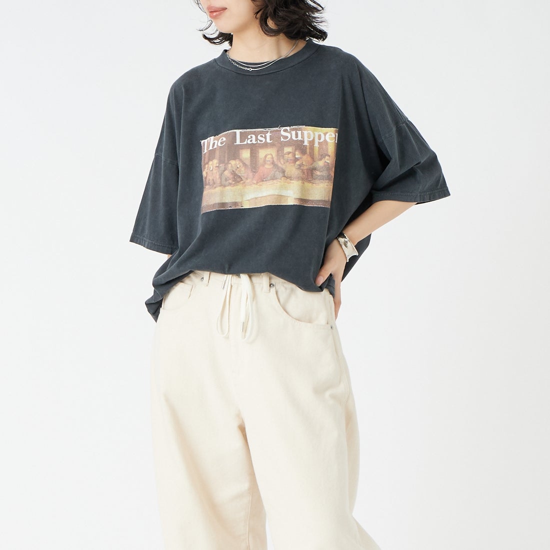 REMI RELIEF [レミレリーフ] 別注 SP加工ビッグプリントTシャツ THE LAST SUPPER [RN30389155-JF] BLACK &&モデル身長：162cm 着用サイズ：F&&