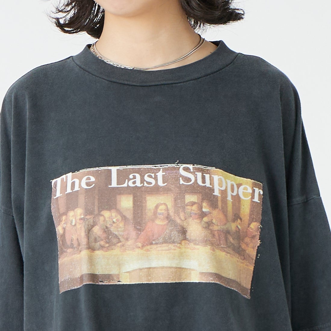 REMI RELIEF [レミレリーフ] 別注 SP加工ビッグプリントTシャツ THE LAST SUPPER [RN30389155-JF] BLACK &&モデル身長：162cm 着用サイズ：F&&