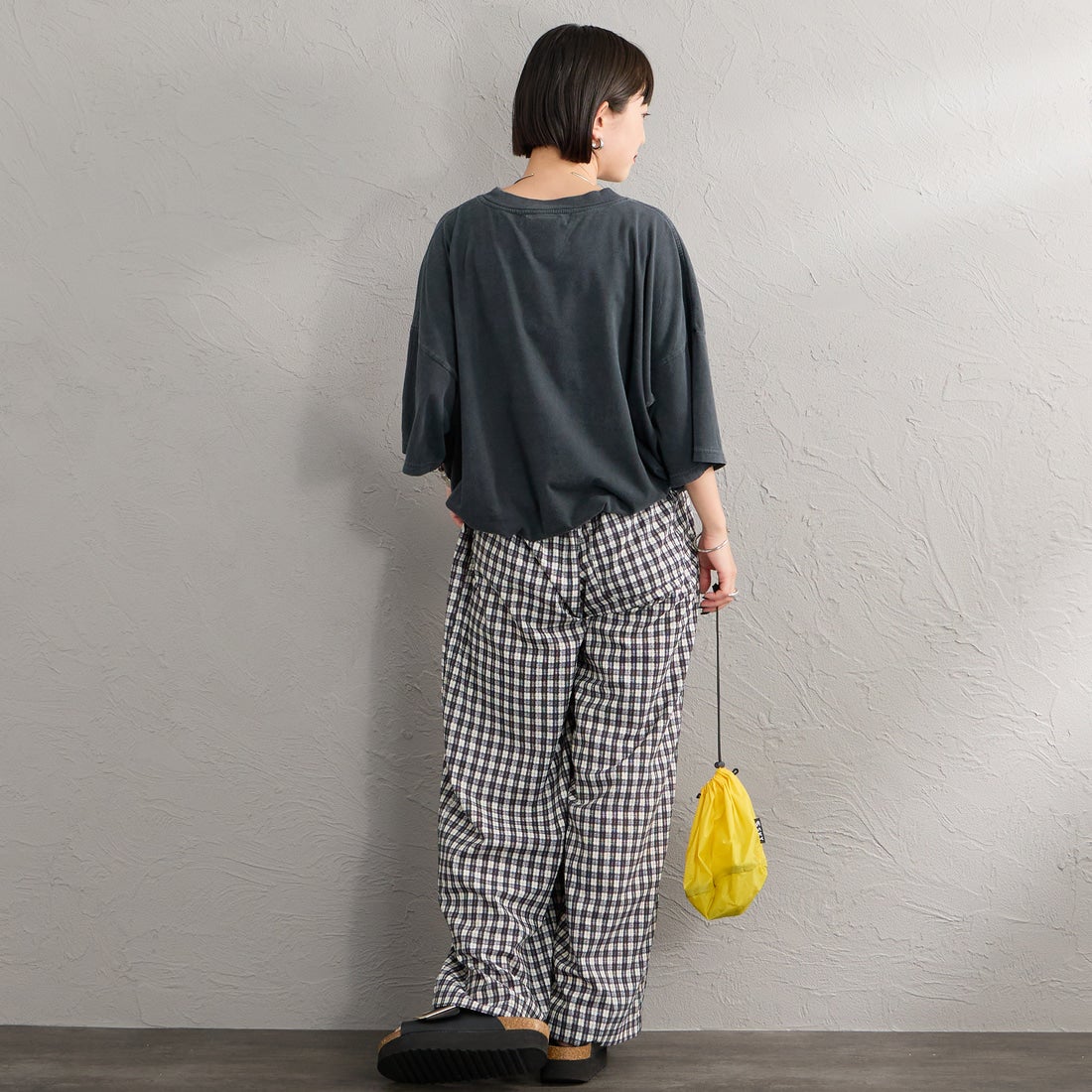 REMI RELIEF [レミレリーフ] 別注 SP加工ビッグプリントTシャツ OH. [RN30389143-JF] BLACK &&モデル身長：150cm 着用サイズ：F&&