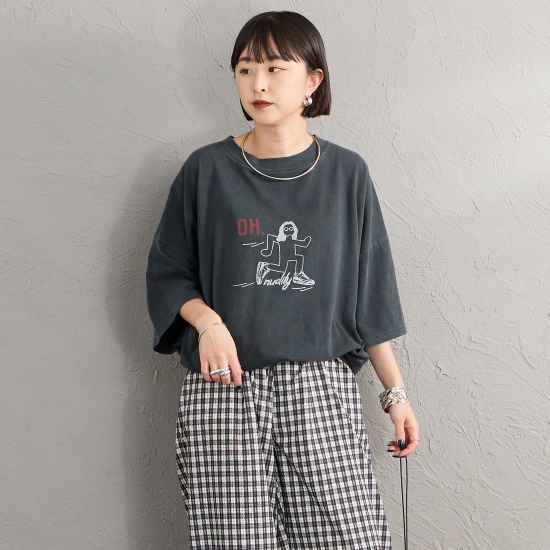 REMI RELIEF [レミレリーフ] 別注 SP加工ビッグプリントTシャツ OH. [RN30389143-JF] BLACK &&モデル身長：150cm 着用サイズ：F&&