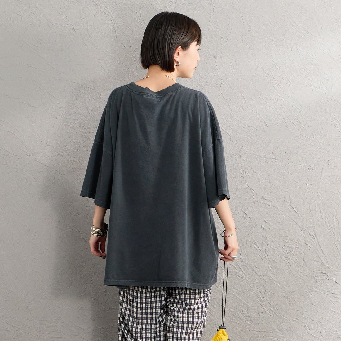 REMI RELIEF [レミレリーフ] 別注 SP加工ビッグプリントTシャツ OH. [RN30389143-JF] BLACK &&モデル身長：150cm 着用サイズ：F&&