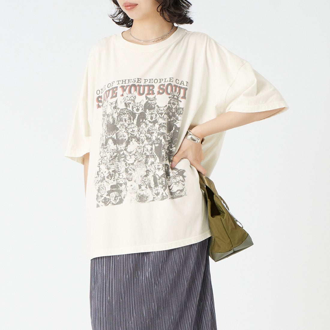 REMI RELIEF [レミレリーフ] 別注 SP加工ビッグプリントTシャツ SAVE YOUR SOUL [RN30389151-JF] OFF WHITE &&モデル身長：162cm 着用サイズ：F&&