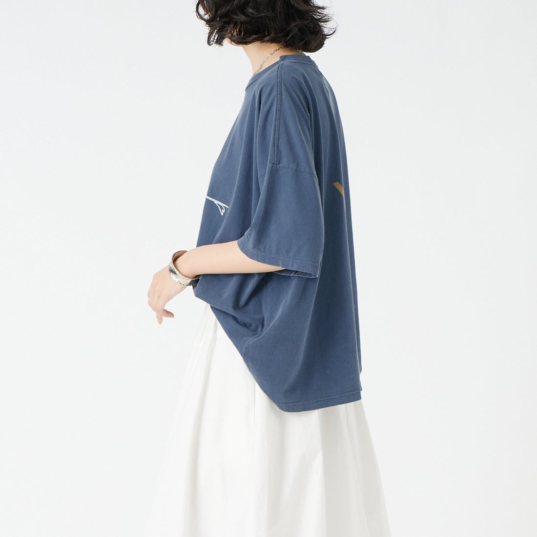 REMI RELIEF [レミレリーフ] 別注 SP加工ビッグプリントTシャツ OH. [RN30389196-JF] NAVY &&モデル身長：162cm 着用サイズ：F&&