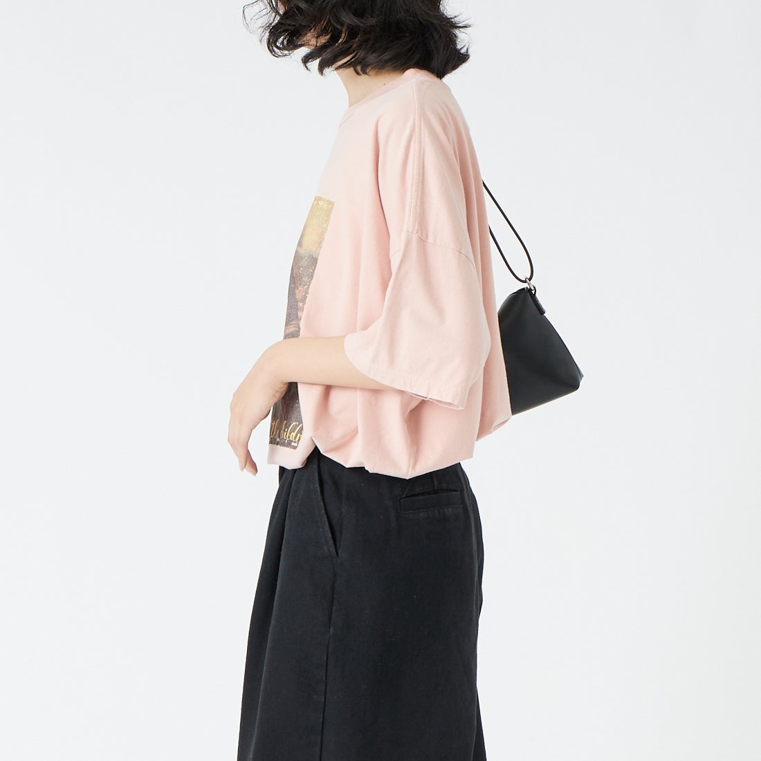REMI RELIEF [レミレリーフ] 別注 SP加工ビッグプリントTシャツ ART [RN30389156-JF] L.PINK &&モデル身長：162cm 着用サイズ：F&&