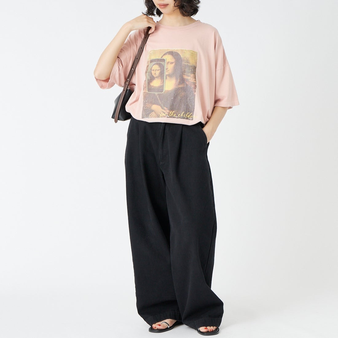 REMI RELIEF [レミレリーフ] 別注 SP加工ビッグプリントTシャツ ART [RN30389156-JF] L.PINK &&モデル身長：162cm 着用サイズ：F&&