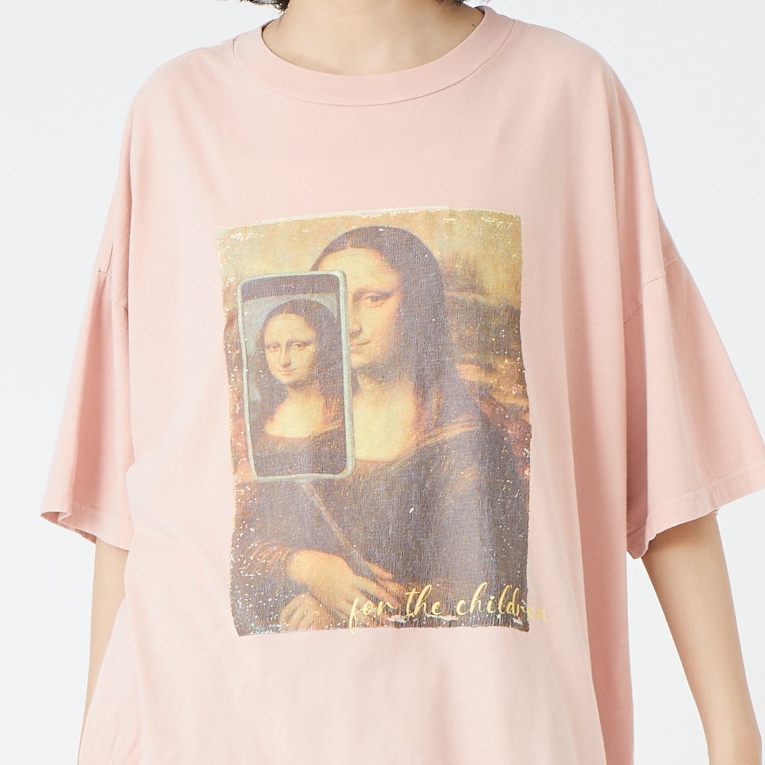 REMI RELIEF [レミレリーフ] 別注 SP加工ビッグプリントTシャツ ART [RN30389156-JF] L.PINK &&モデル身長：162cm 着用サイズ：F&&
