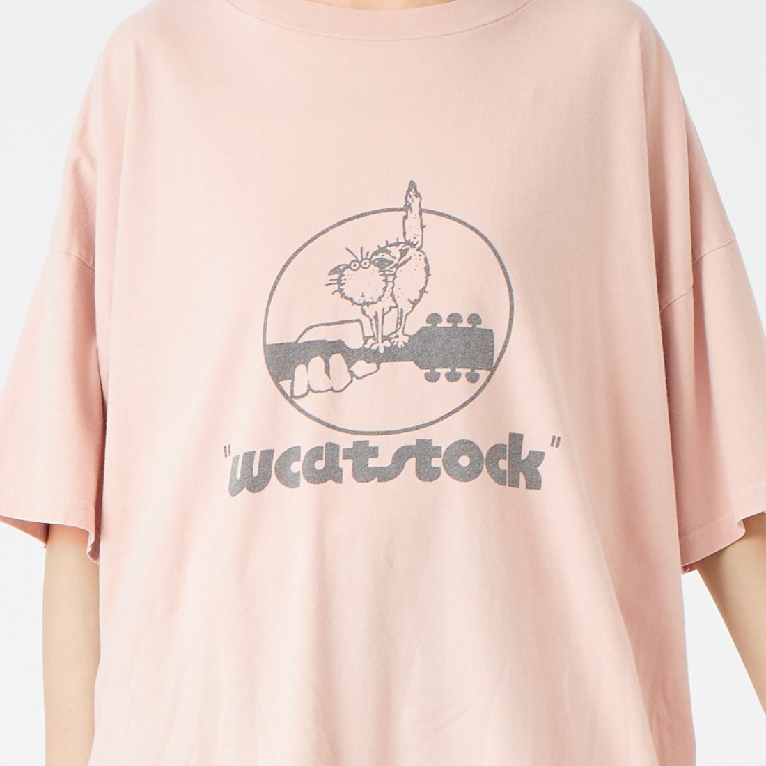 REMI RELIEF [レミレリーフ] 別注 SP加工ビッグプリントTシャツ WCATSTOCK [RN30389144-JF] L.PINK &&モデル身長：162cm 着用サイズ：F&&
