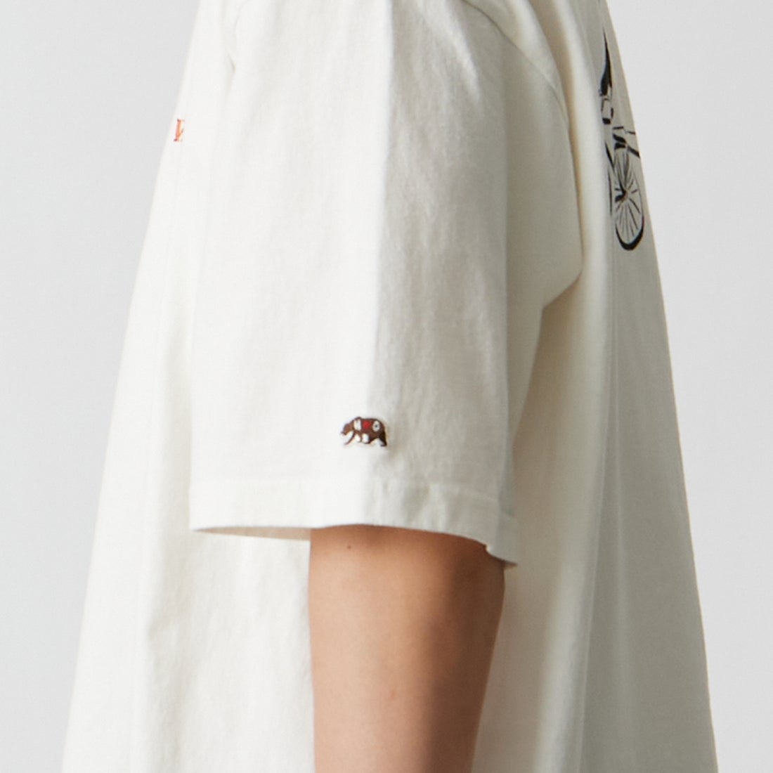 HELLO CALIF [ハローカリフ] 7.1oz天竺プリントTシャツ [HC-262-058] D OFF &&モデル身長：177cm 着用サイズ：L&&