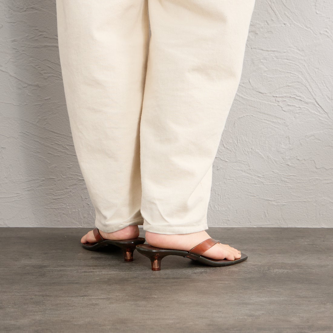 MOHI [モヒ] トングサンダル [3-9252] BROWN