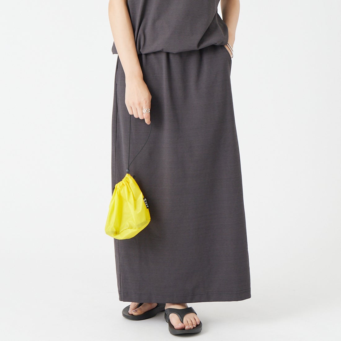 THOUSAND MILE [サウザンド マイル] ギャザーヘムTシャツ&スカートセット [TM261SD00632] 19 INK BLK &&モデル身長：162cm 着用サイズ：F&&