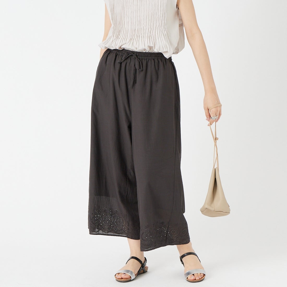9900 BLACK&&モデル身長：162cm 着用サイズ：1&&
