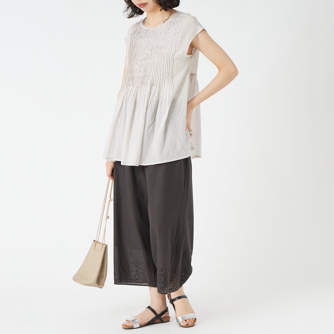 soil [ソイル] 80s コットンボイル カットワークレースイージーパンツ [INSL26345] 9900 BLACK &&モデル身長：162cm 着用サイズ：1&&
