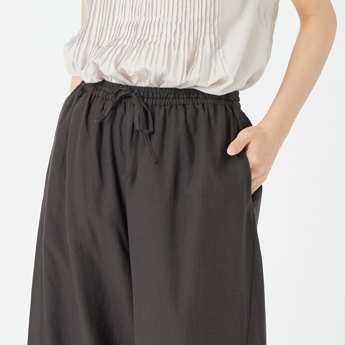 soil [ソイル] 80s コットンボイル カットワークレースイージーパンツ [INSL26345] 9900 BLACK &&モデル身長：162cm 着用サイズ：1&&
