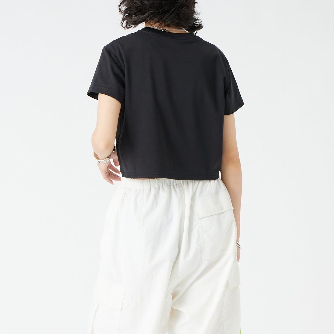 Vincent et Mireille [ヴァンソン エ ミレイユ] ショートスリーブプリントTシャツ [VM261CT00051] 09 BLACK &&モデル身長：162cm 着用サイズ：2&&