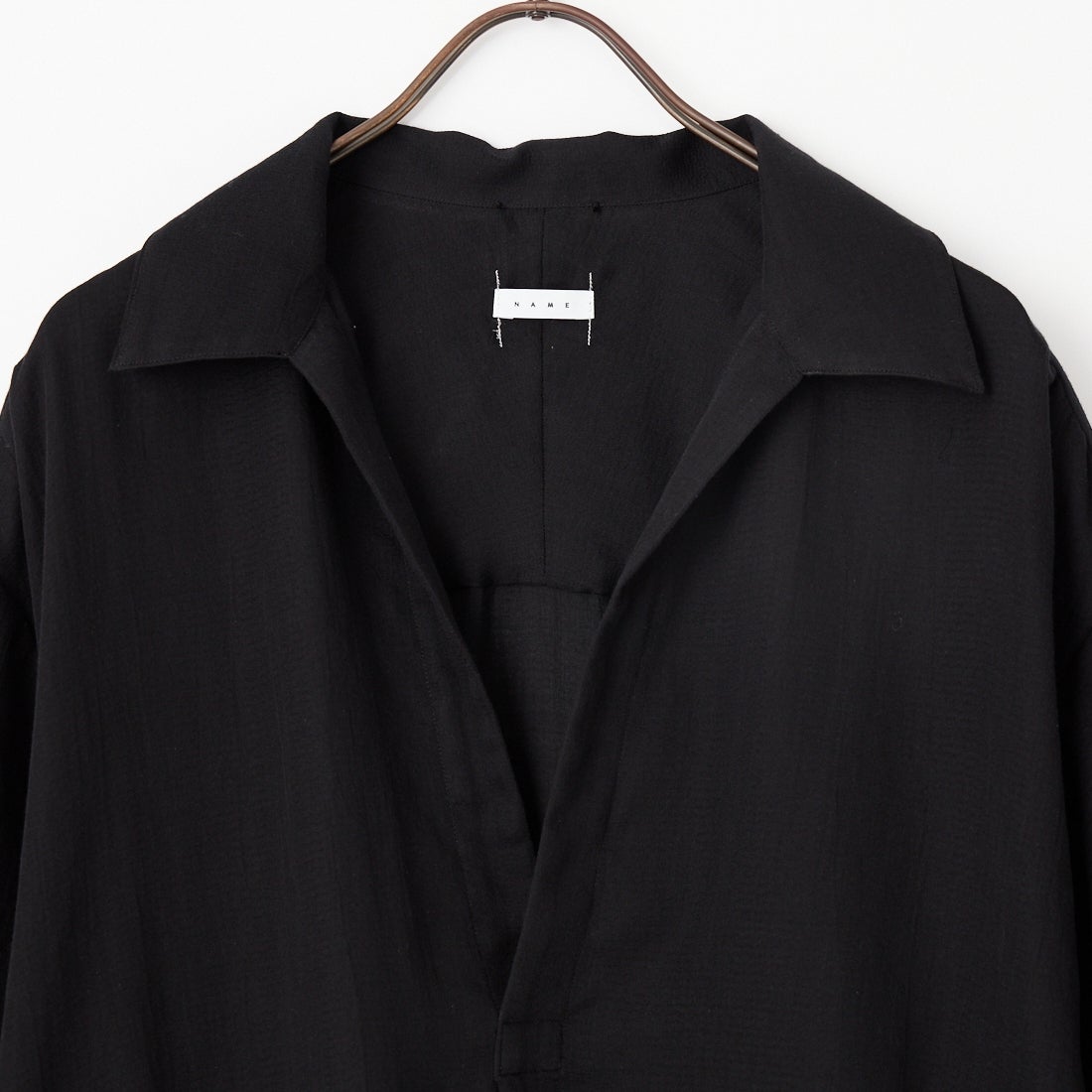 Name. [ネーム] ドビーサテンプルオーバーシャツ [NMSH-031] BLACK