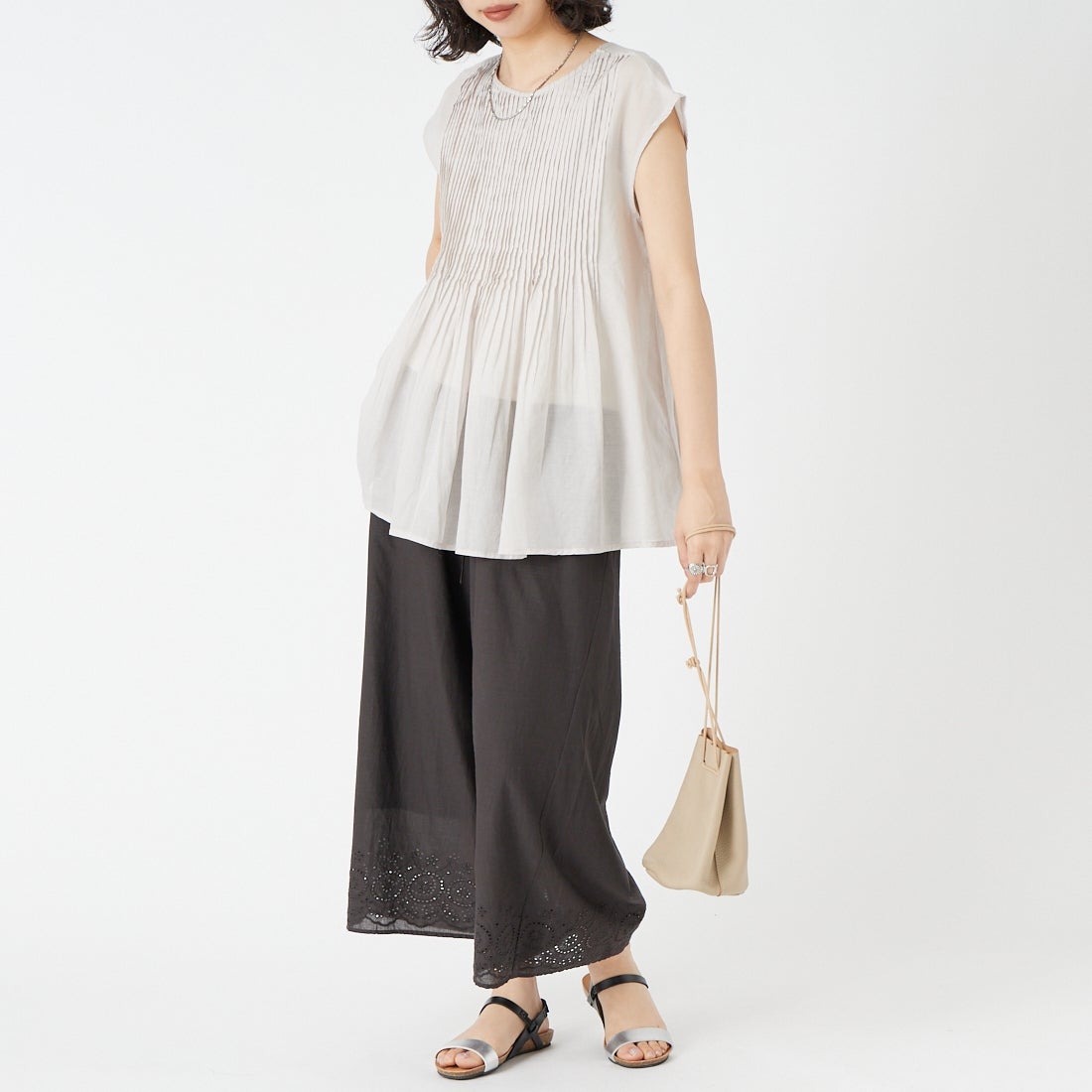 Jf Ready Made [ジェイエフレディメイド] ピンタックブラウス [4126503] ｸﾞﾚｰﾍﾞｰｼﾞｭ &&モデル身長：162cm 着用サイズ：F&&