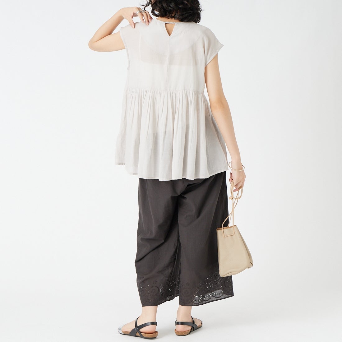 Jf Ready Made [ジェイエフレディメイド] ピンタックブラウス [4126503] ｸﾞﾚｰﾍﾞｰｼﾞｭ &&モデル身長：162cm 着用サイズ：F&&