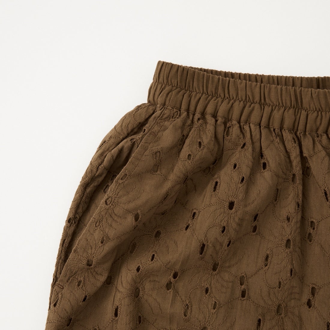 soil [ソイル] ヘムラ刺繍 ワイドイージーパンツ [NSL26085] 8600 BRN