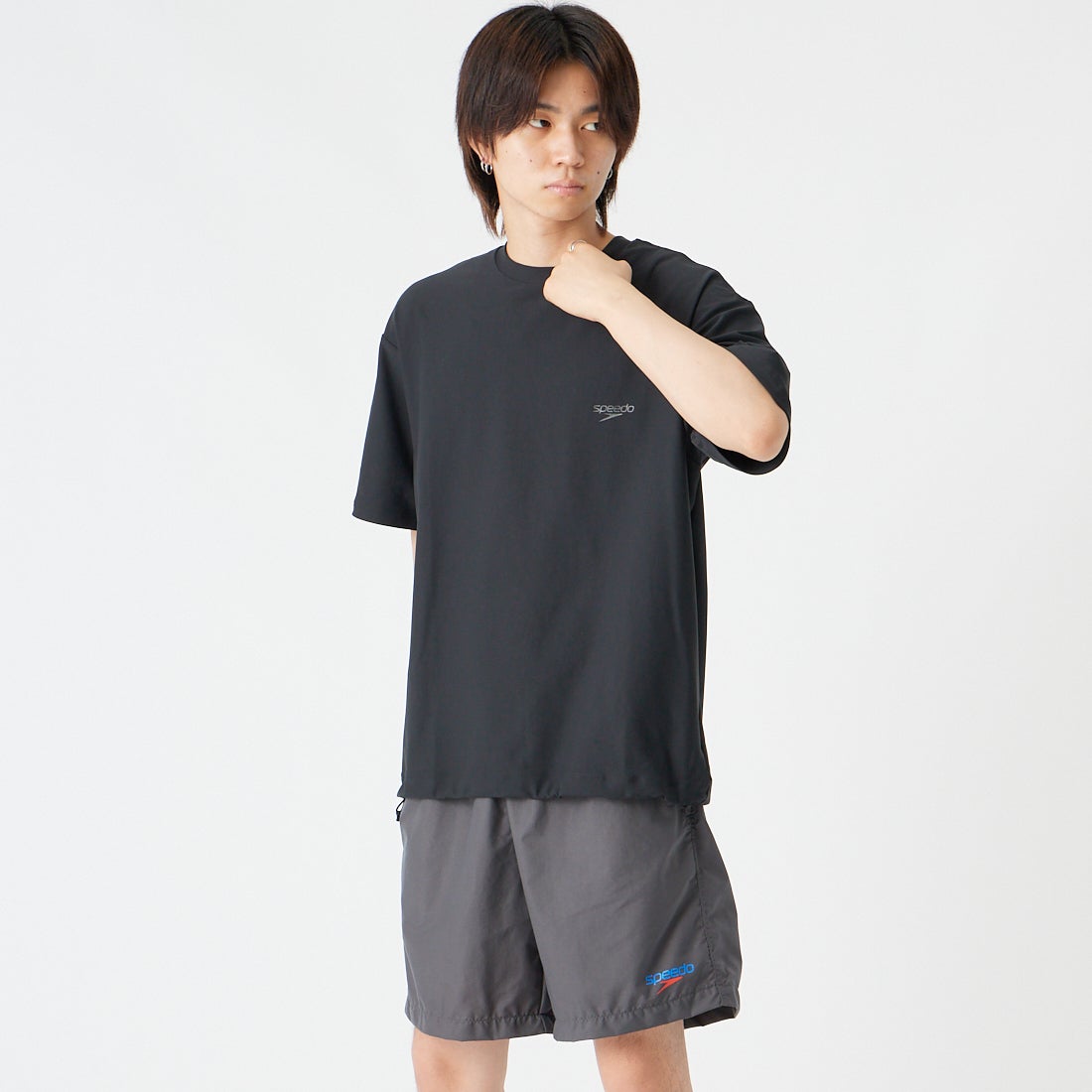 speedo [スピード] ステイフィットラッシュコードTシャツ [SF72332] K ﾌﾞﾗｯｸ &&モデル身長：177cm 着用サイズ：M&&