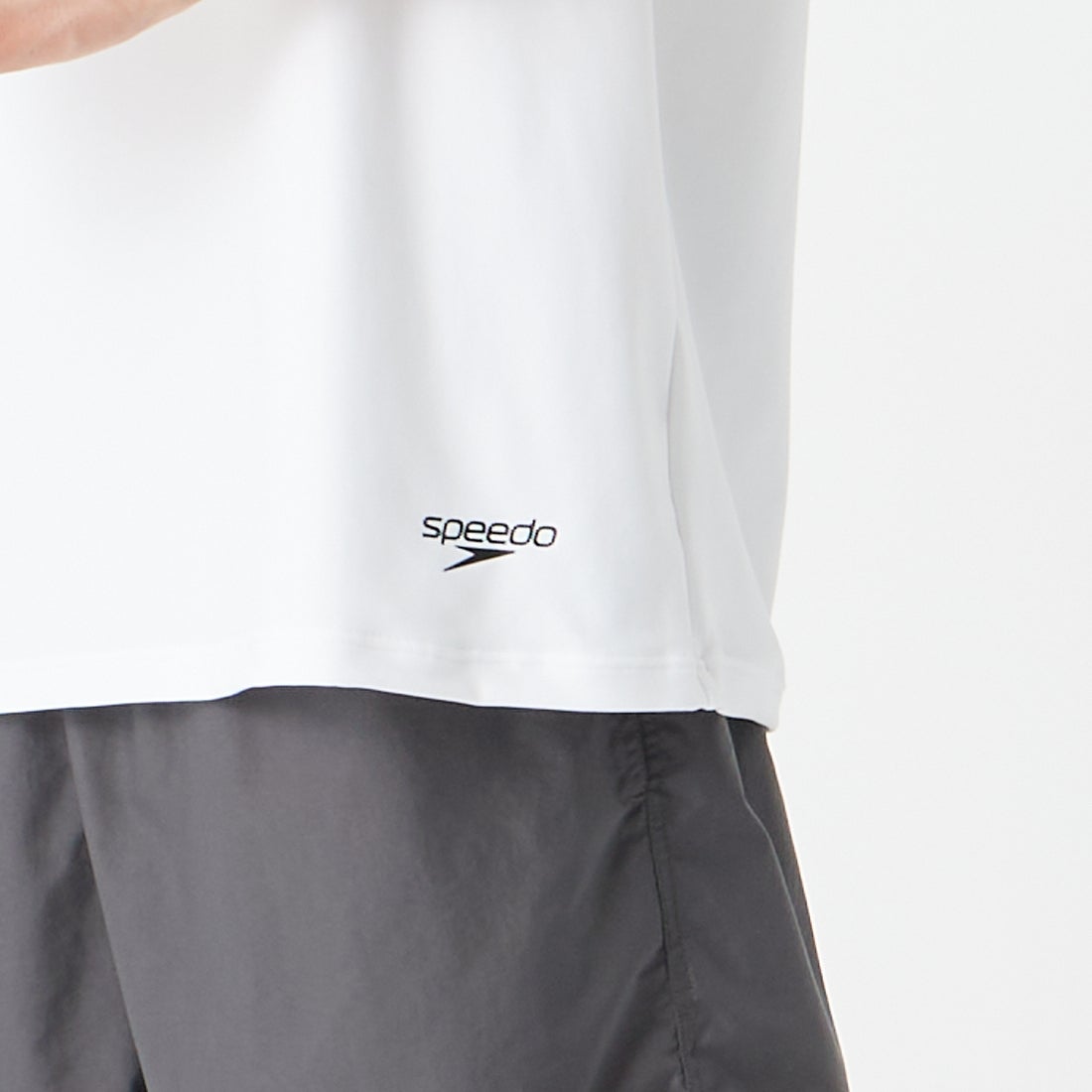 speedo [スピード] ラッシュTシャツ 60D [SF72580] W ﾎﾜｲﾄ &&モデル身長：177cm 着用サイズ：M&&