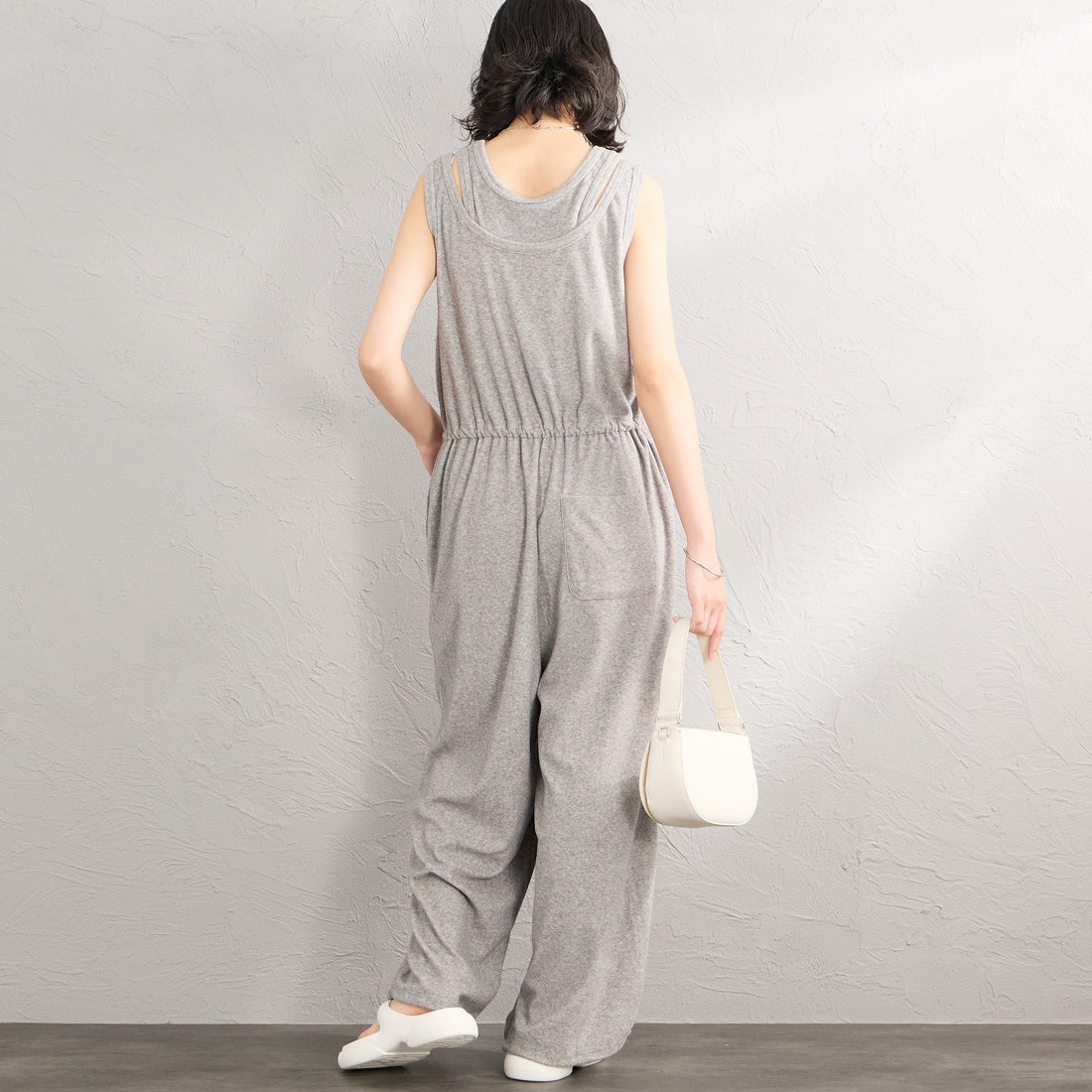 nenom [ネノム] レイヤード パイルロンパース [NE26322020] 07 GRAY &&モデル身長：162cm 着用サイズ：F&&