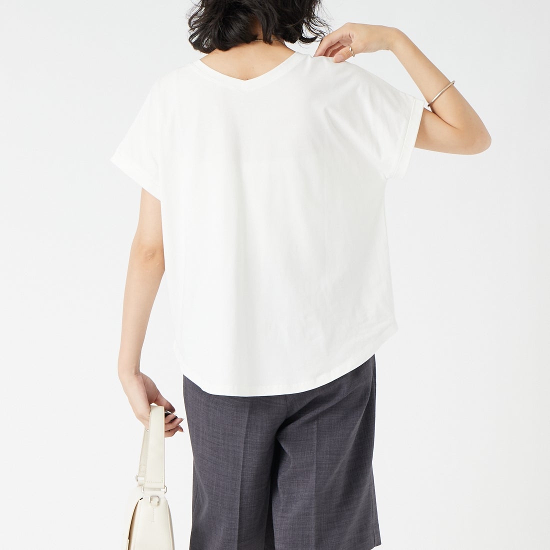 Maison de L'allure [メゾン ドゥ ラリュール] 光沢ラバーロゴプリントTシャツ [M26322010] 02 OFF &&モデル身長：162cm 着用サイズ：F&&