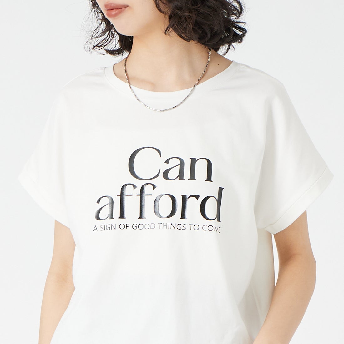 Maison de L'allure [メゾン ドゥ ラリュール] 光沢ラバーロゴプリントTシャツ [M26322010] 02 OFF &&モデル身長：162cm 着用サイズ：F&&