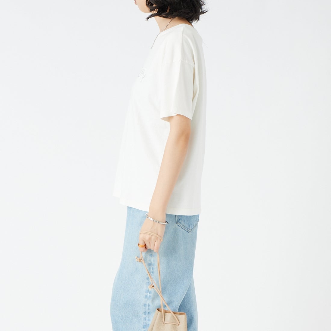 Maison de L'allure [メゾン ドゥ ラリュール] ピグメントホットフィットロゴTシャツ [M26322012] 02 OFF &&モデル身長：162cm 着用サイズ：F&&