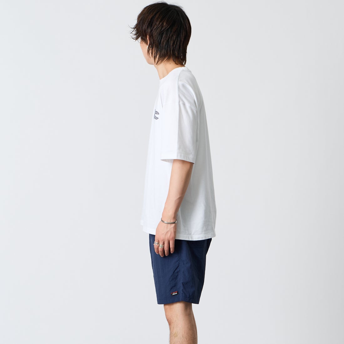 DENHAM [デンハム] T-SHIRT [PATCH-LOGO-TEE] WHITE &&モデル身長：177cm 着用サイズ：M&&